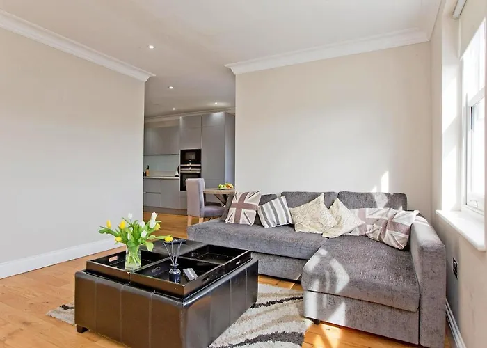Large Modern 2 Bd Apartment Kensington No 8