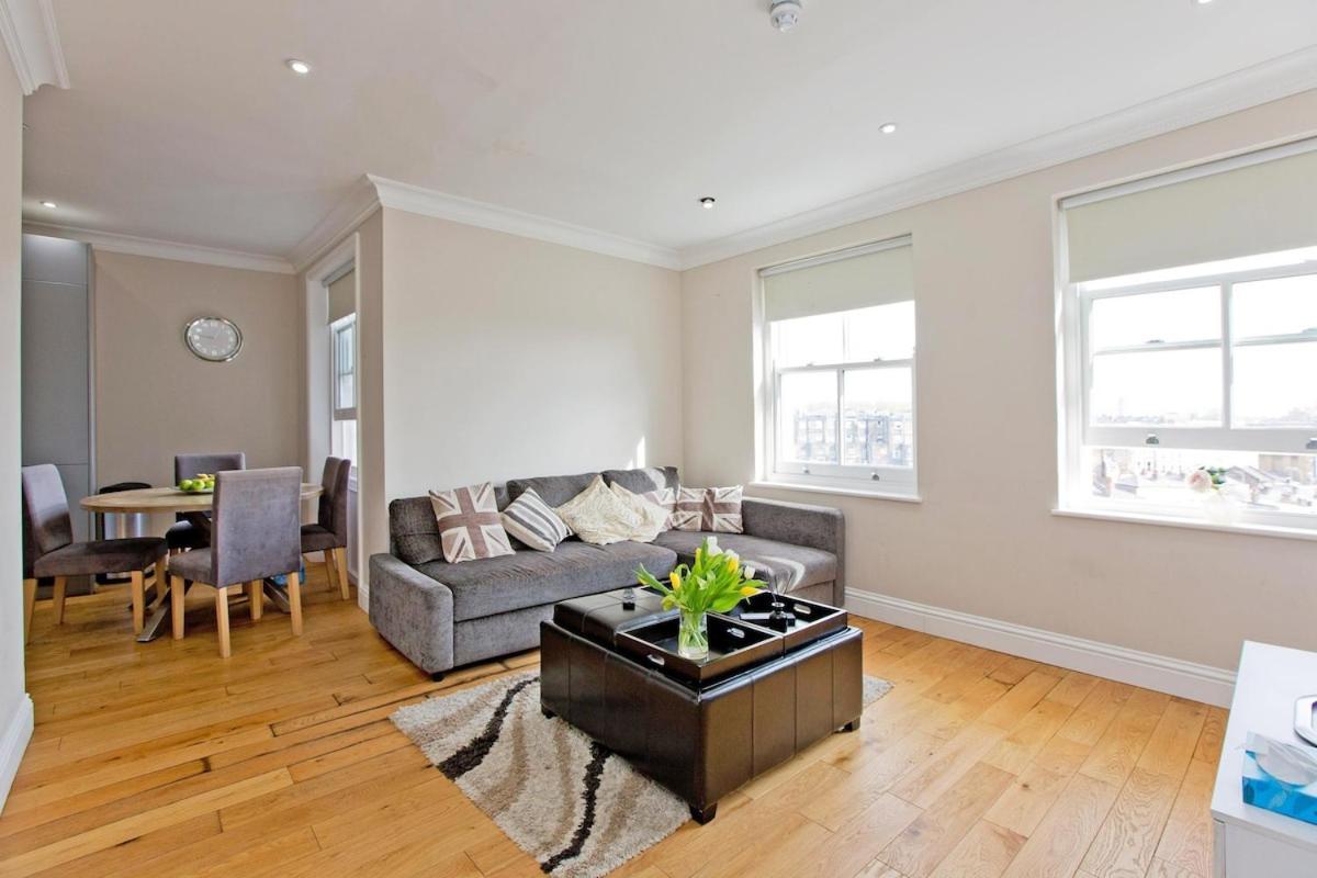 Large Modern 2 Bd Kensington No 8 * London
